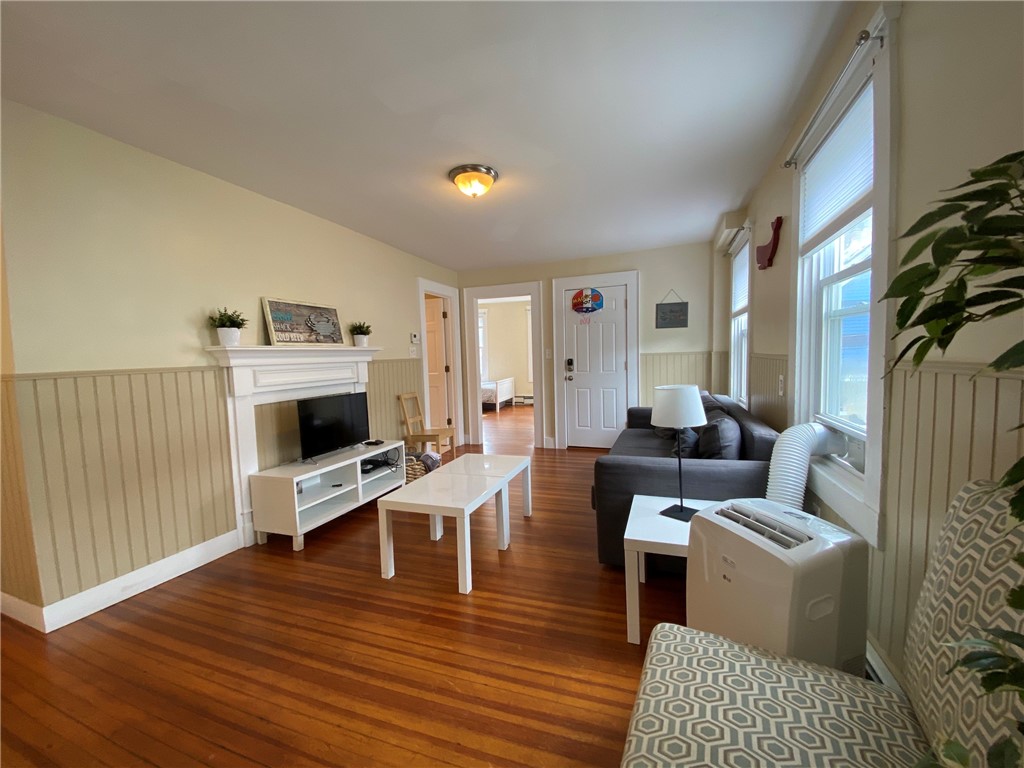 19 Howard Street, Unit 2 Newport, RI 02840 - Photo 4 of 9