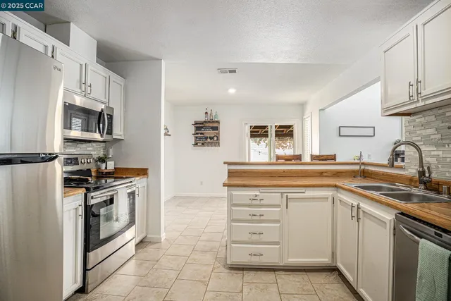 $539,000 | 354 Hazelnut Lane, Oakley, CA 94561