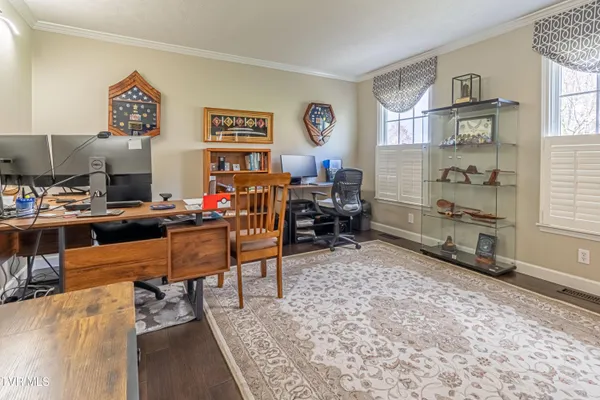 $595,000 | 20220 Colony Lane, Bristol, VA 24202