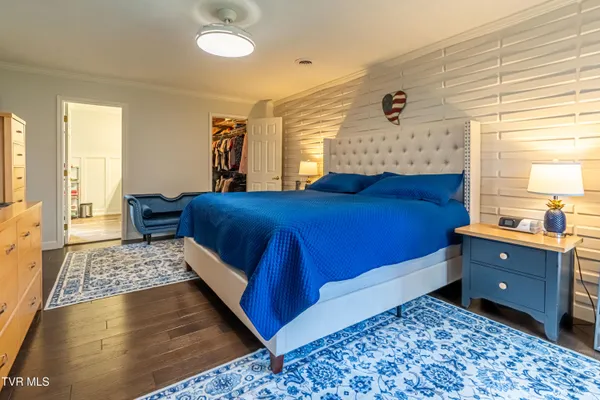 $595,000 | 20220 Colony Lane, Bristol, VA 24202