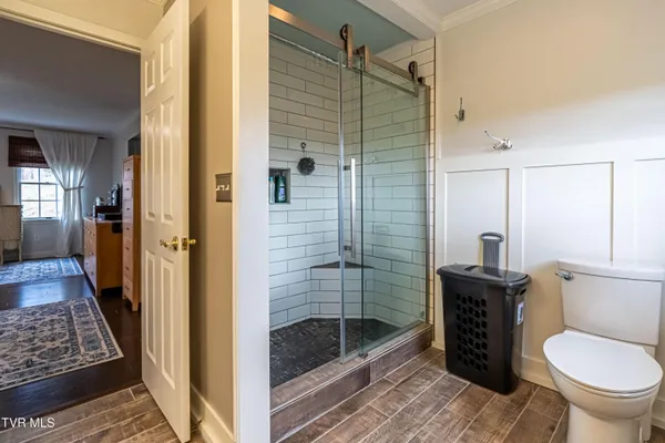 $595,000 | 20220 Colony Lane, Bristol, VA 24202