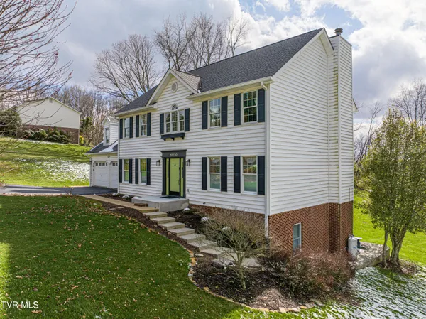 $595,000 | 20220 Colony Lane, Bristol, VA 24202