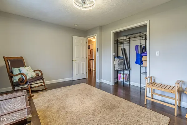 $595,000 | 20220 Colony Lane, Bristol, VA 24202