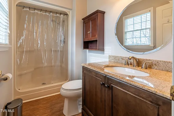 $595,000 | 20220 Colony Lane, Bristol, VA 24202