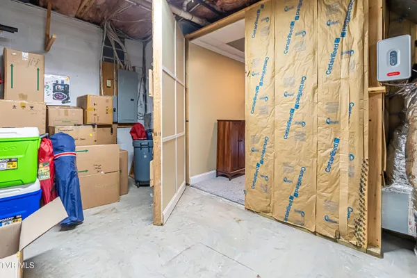 $595,000 | 20220 Colony Lane, Bristol, VA 24202