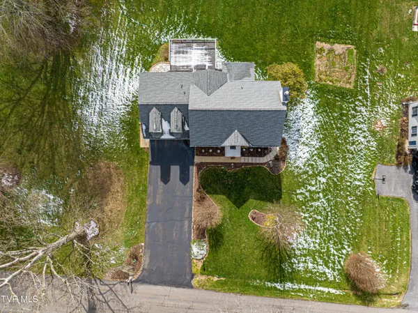 $595,000 | 20220 Colony Lane, Bristol, VA 24202