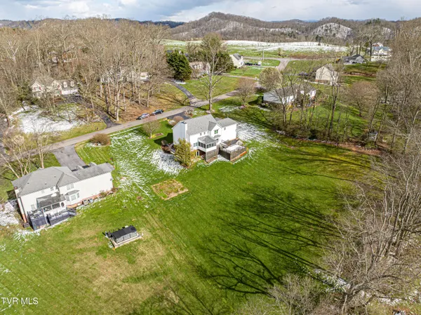 $595,000 | 20220 Colony Lane, Bristol, VA 24202