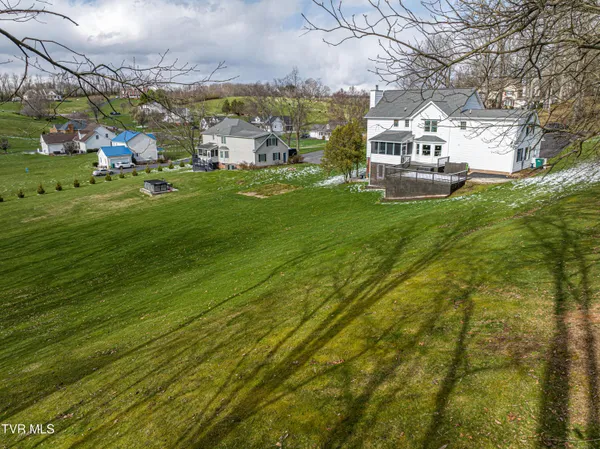 $595,000 | 20220 Colony Lane, Bristol, VA 24202