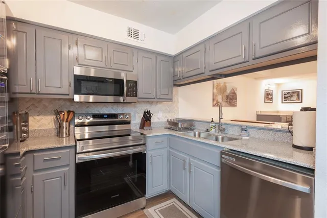 $2,000 | 843 Dublin Drive, Unit 1, Richardson, TX 75080