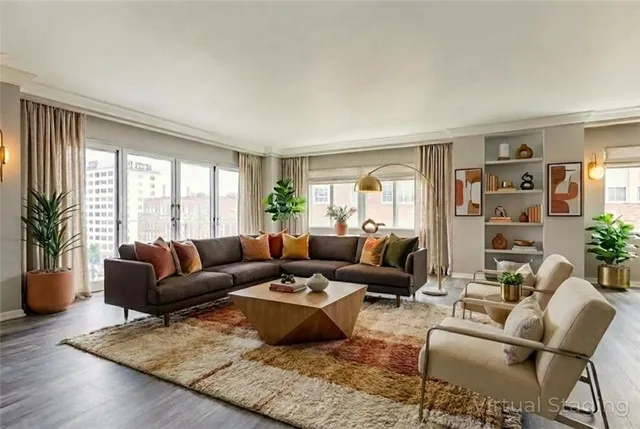 $625,000 | 4740 Roanoke Parkway, Unit 605, Kansas City, MO 64112