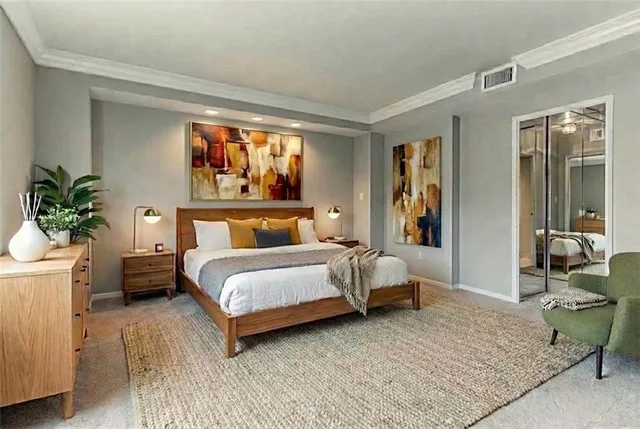 $625,000 | 4740 Roanoke Parkway, Unit 605, Kansas City, MO 64112