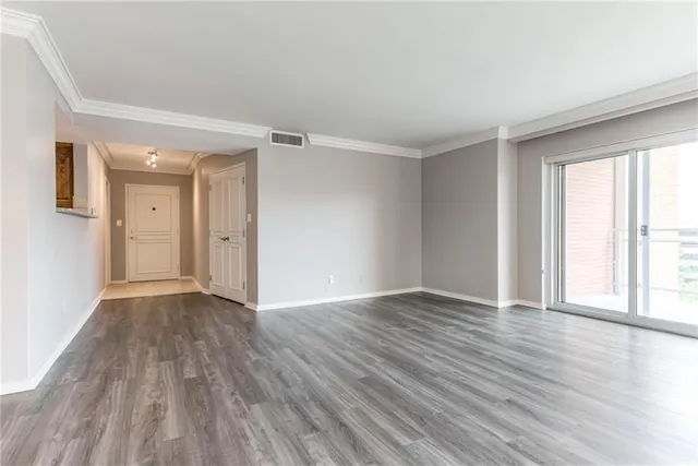 $625,000 | 4740 Roanoke Parkway, Unit 605, Kansas City, MO 64112