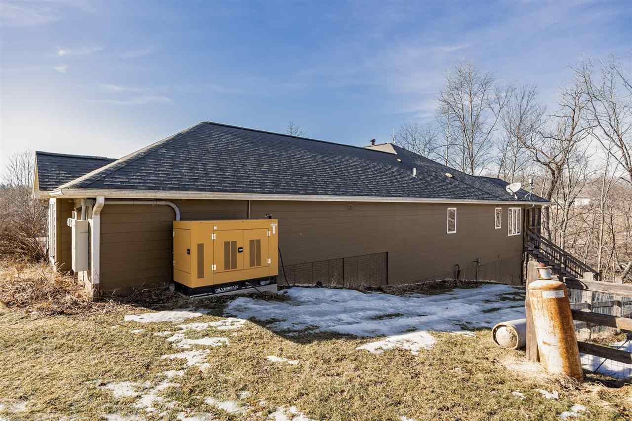 1209 Holmans Road Mount Vernon, IA 52314 - Photo 9 of 56 Gallery Image 9