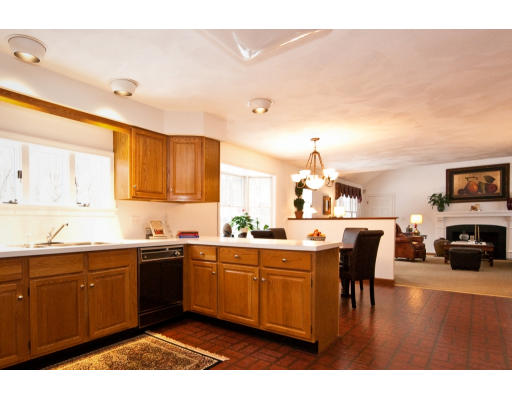 135 East Emerson Road Lexington, MA 02420 - Photo 7 of 14