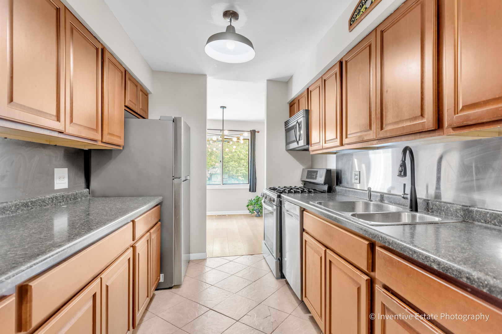 2711 Hobson Road, Unit 5 Woodridge, IL 60517 - Photo 14 of 26