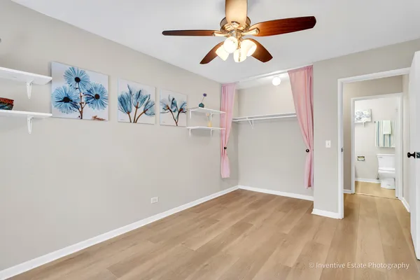 $2,100 | 2711 Hobson Road, Unit 5, Woodridge, IL 60517