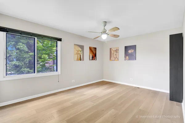 $2,100 | 2711 Hobson Road, Unit 5, Woodridge, IL 60517