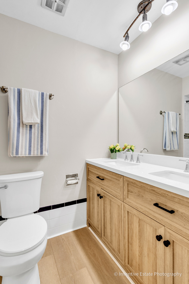 2711 Hobson Road, Unit 5 Woodridge, IL 60517 - Photo 25 of 26