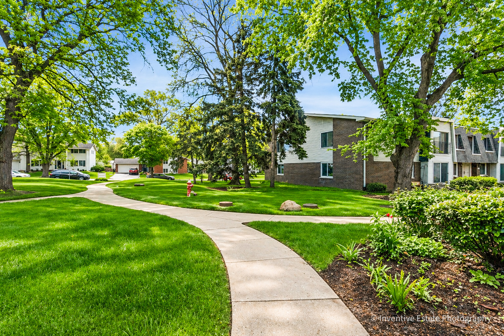 2711 Hobson Road, Unit 5 Woodridge, IL 60517 - Photo 4 of 26