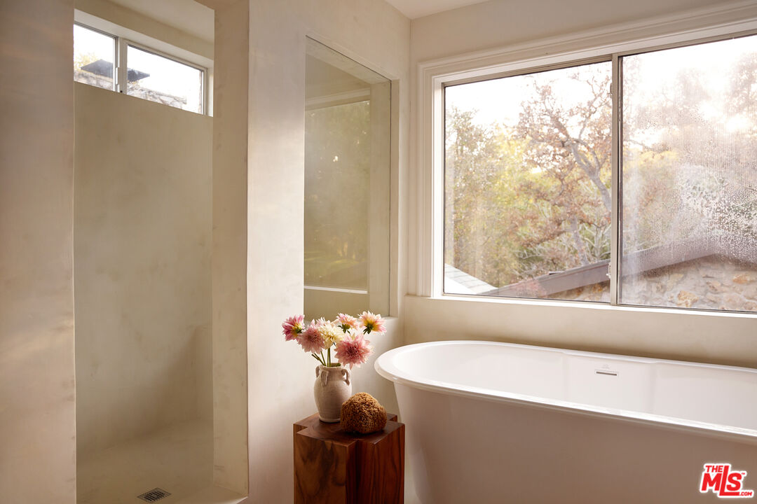 6208 Delaplane Road Malibu, CA 90265 - Photo 25 of 44 Gallery Image 25