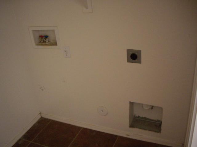 4347 West Maldonado Road Laveen, AZ 85339 - Photo 17 of 17 Laundry