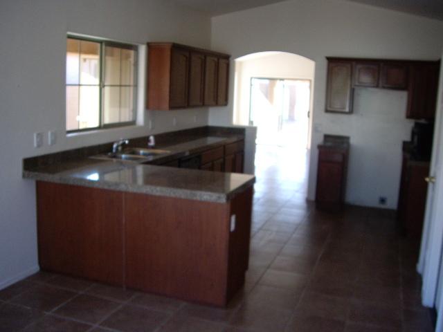 4347 West Maldonado Road Laveen, AZ 85339 - Photo 5 of 17 Kitchen