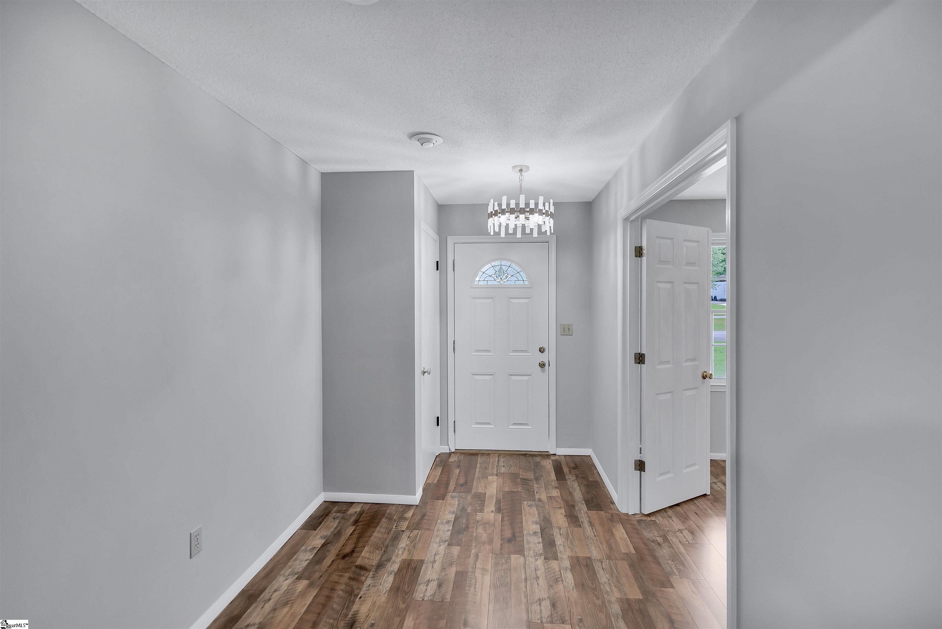 2305 Poplar Lane Anderson, SC 29621 - Photo 6 of 34