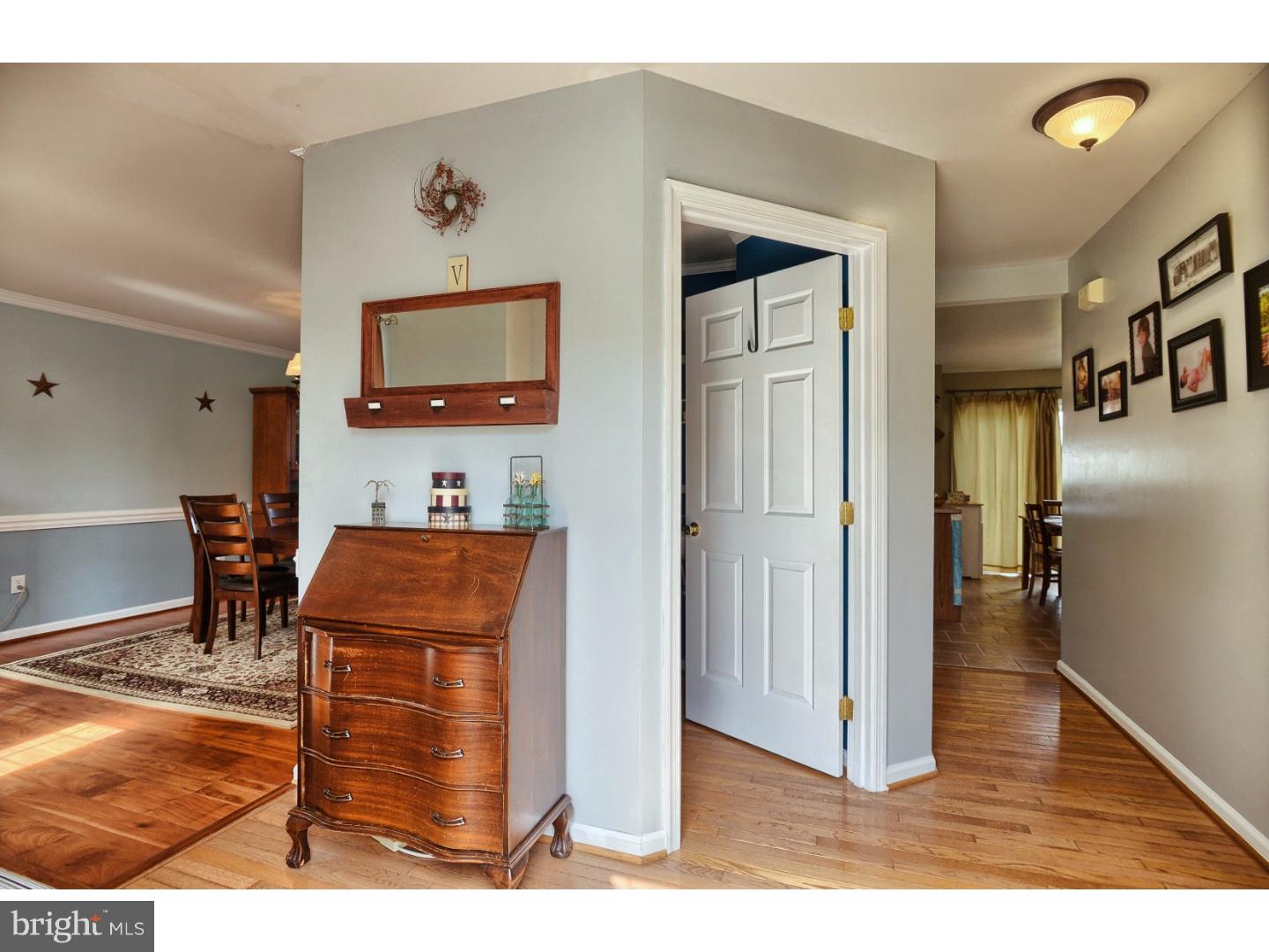 421 Winding Stream Road Spring City, PA 19475 - Photo 4 of 25