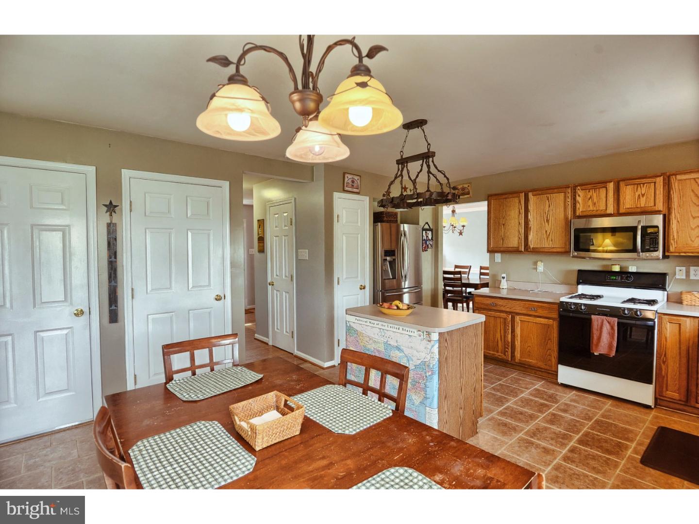 421 Winding Stream Road Spring City, PA 19475 - Photo 6 of 25