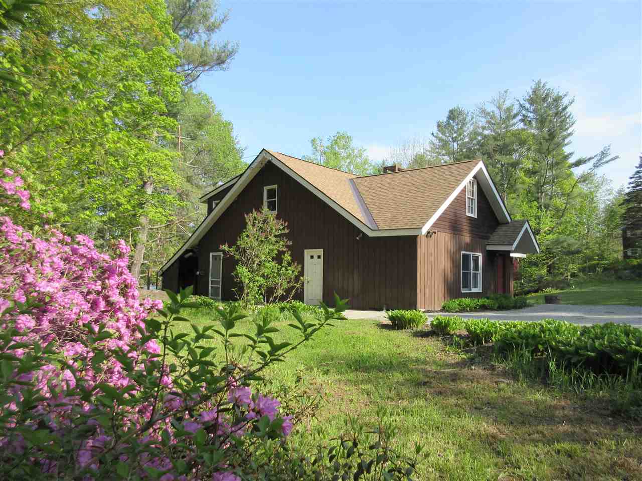 199 Old Stowell Hill Road Londonderry, VT 05148 - Photo 2 of 24