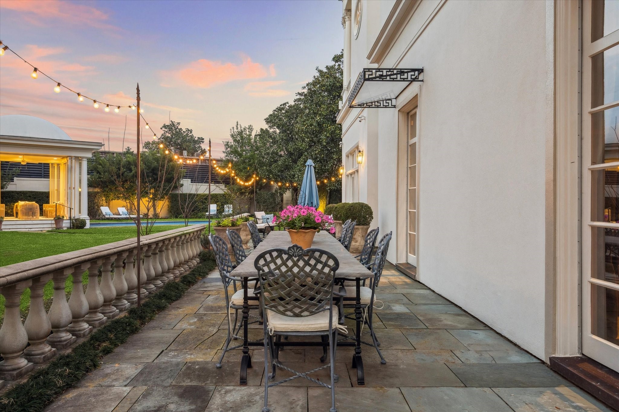 20 Sunset Boulevard Houston, TX 77005 - Photo 43 of 50 Extensive patio space for entertaining