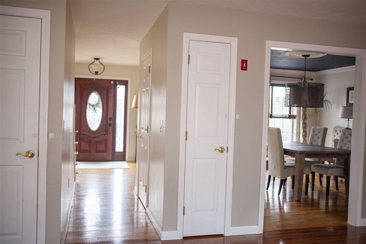 42 Greenhaven Road Salem, NH 03079 - Photo 8 of 40
