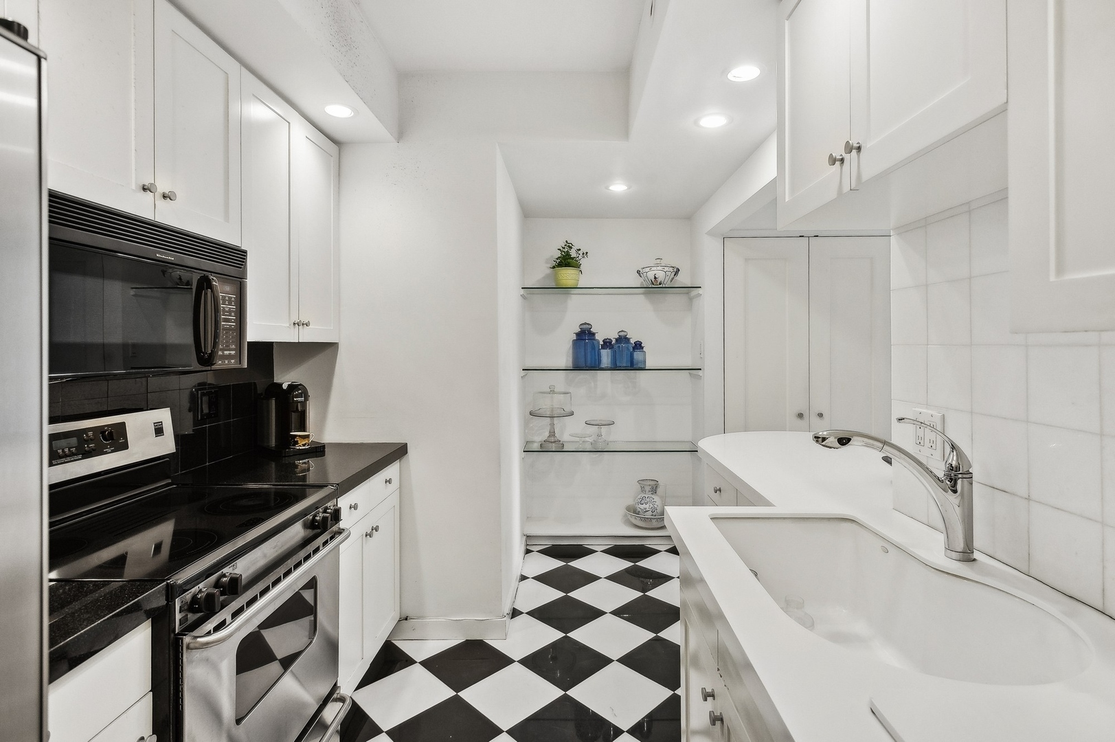 20 East Cedar Street, Unit 6D Chicago, IL 60611 - Photo 18 of 30