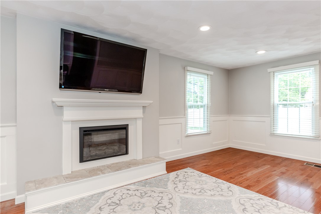 11 Greenbrier Road Smithfield, RI 02828 - Photo 16 of 48 Gallery Image 16