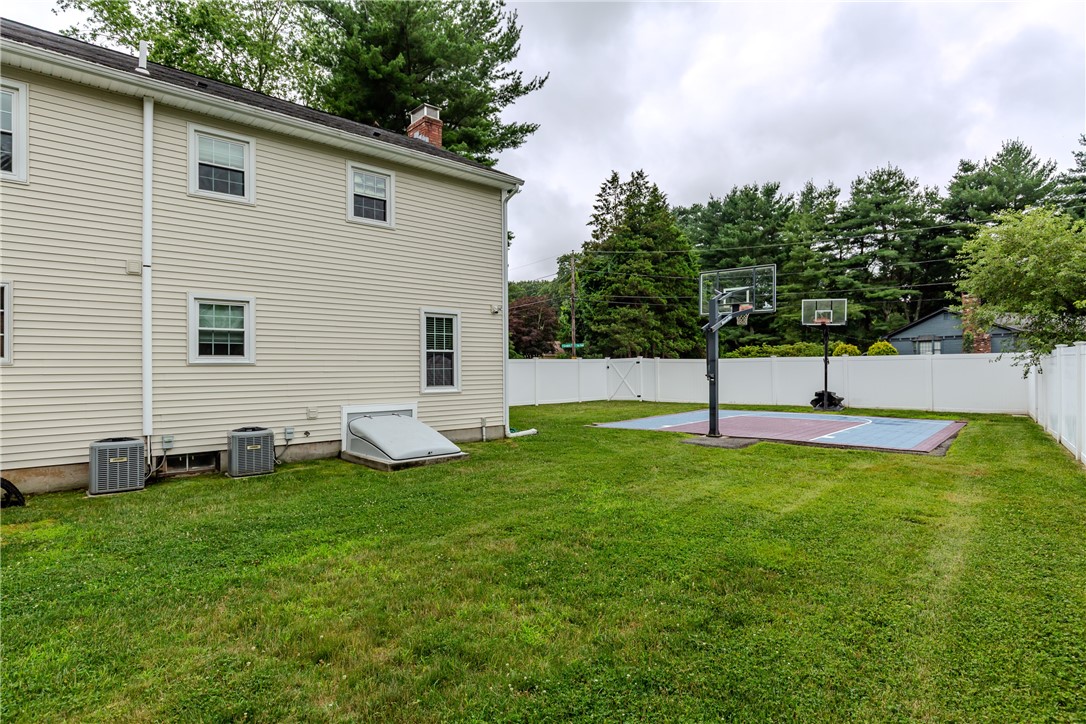 11 Greenbrier Road Smithfield, RI 02828 - Photo 38 of 48 Gallery Image 38