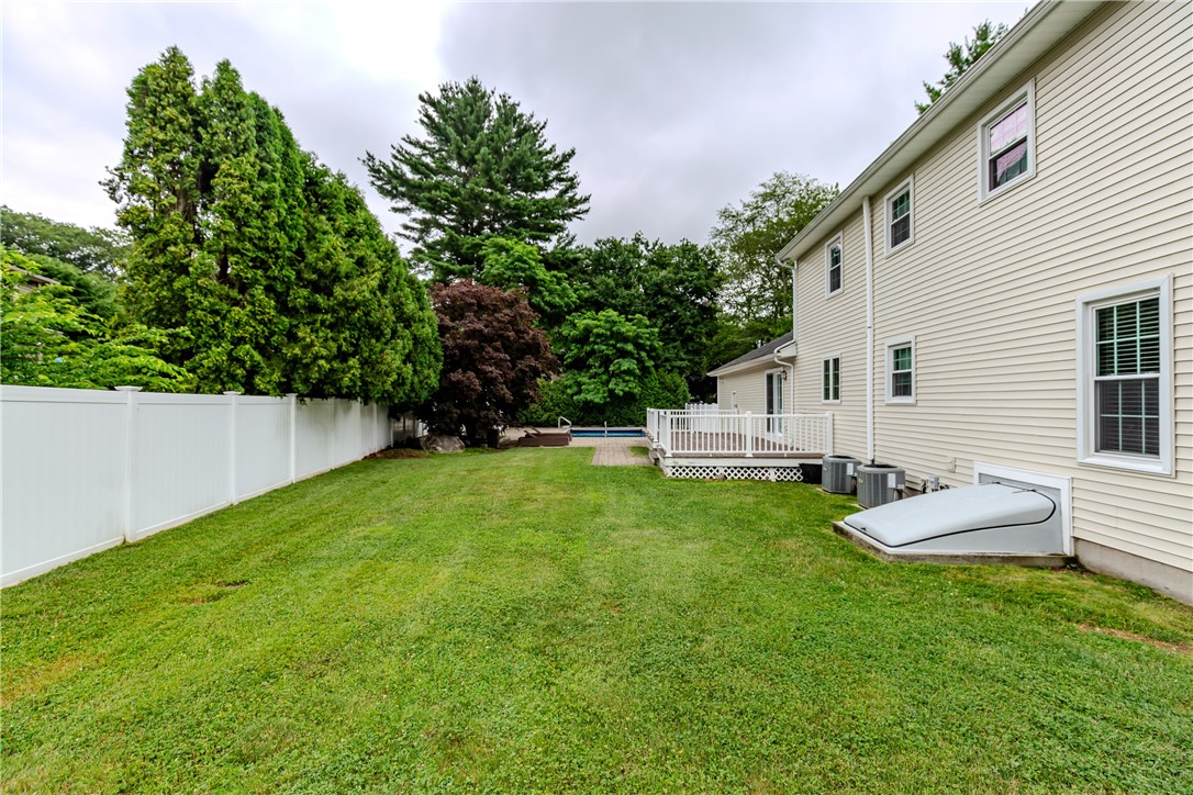 11 Greenbrier Road Smithfield, RI 02828 - Photo 42 of 48 Gallery Image 42