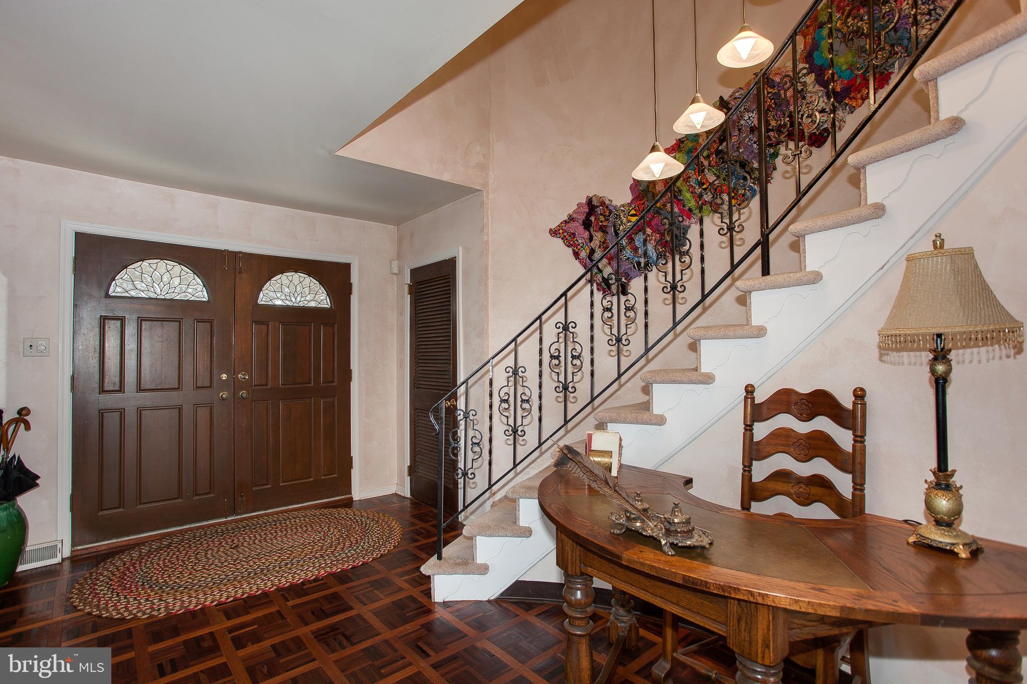 893 Broadmoor Road Huntingdon Valley, PA 19006 - Photo 3 of 34 Foyer