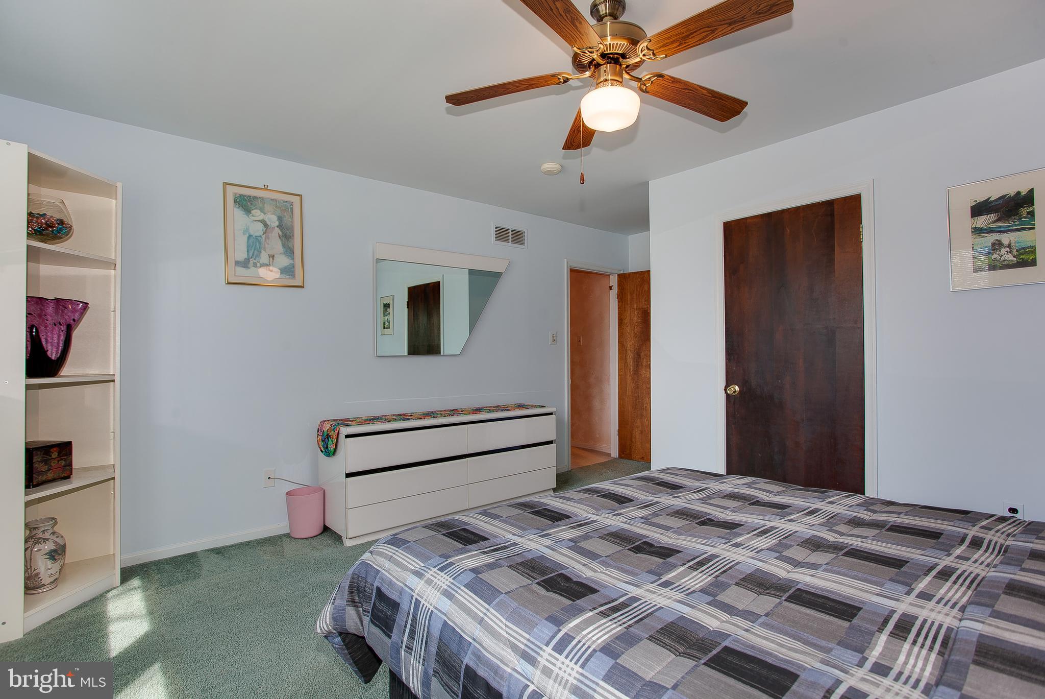 893 Broadmoor Road Huntingdon Valley, PA 19006 - Photo 21 of 34 2nd Bedroom