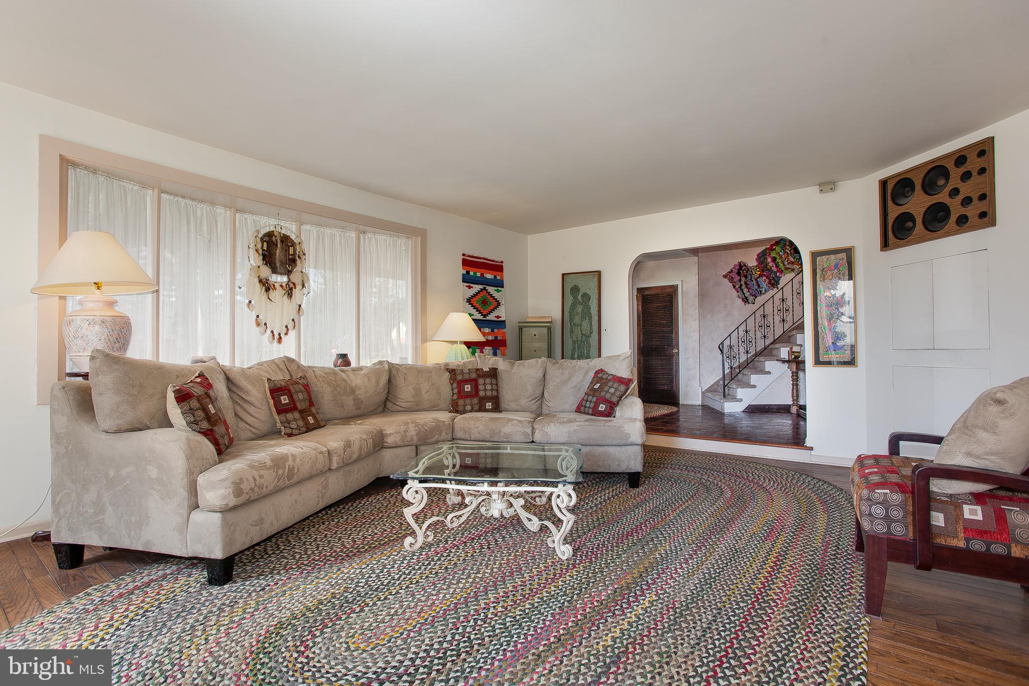 893 Broadmoor Road Huntingdon Valley, PA 19006 - Photo 6 of 34 Living Room