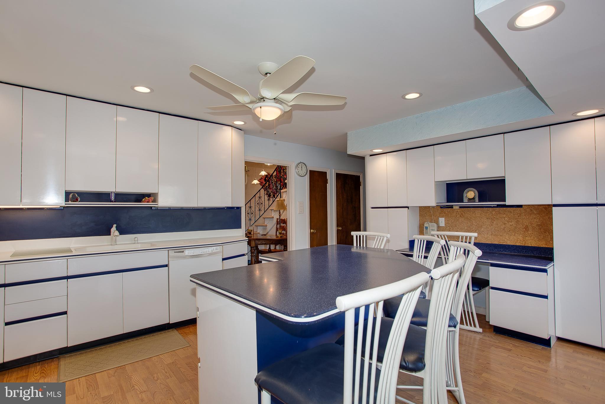 893 Broadmoor Road Huntingdon Valley, PA 19006 - Photo 10 of 34 Kitchen