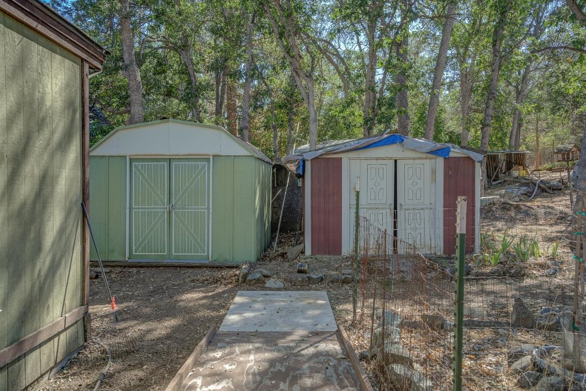 835 Dewitt Park Road Yreka, CA 96097 - Photo 21 of 24 Gallery Image 21