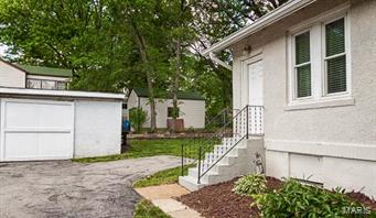 435 North Sappington Road Glendale, MO 63122 - Photo 5 of 21