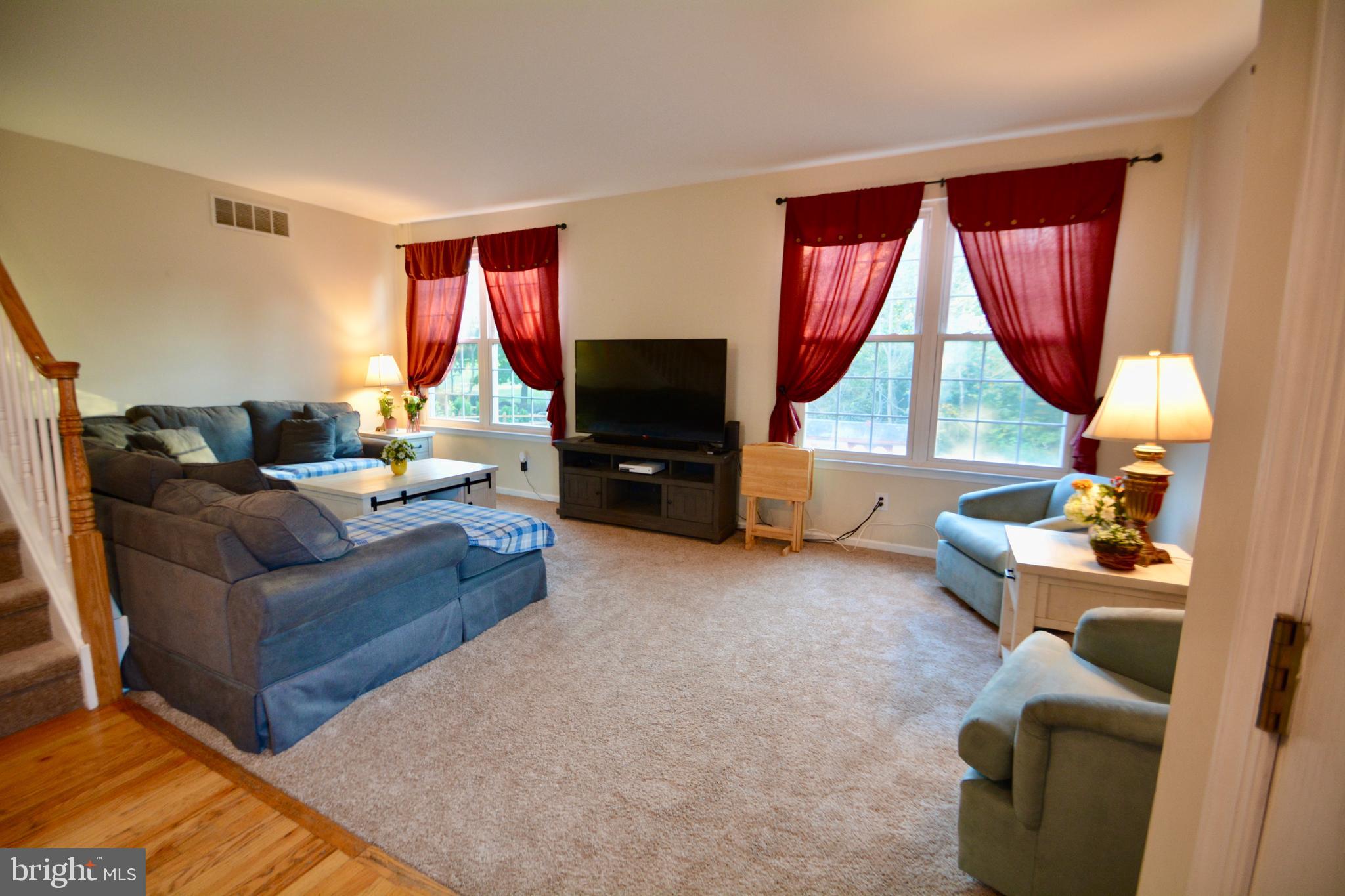 26 Country Road Perkasie, PA 18944 - Photo 3 of 31 Great Room
