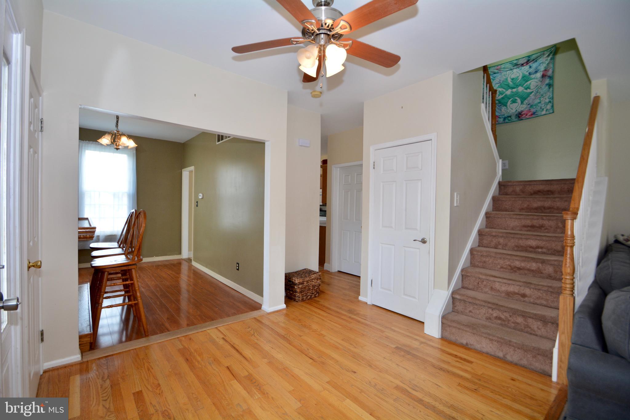 26 Country Road Perkasie, PA 18944 - Photo 8 of 31 Foyer