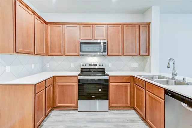 $2,200 | 11938 Amber Oak Way, Tomball, TX 77375