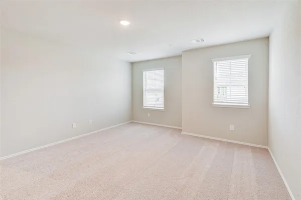 $2,000 | 11938 Amber Oak Way, Tomball, TX 77375