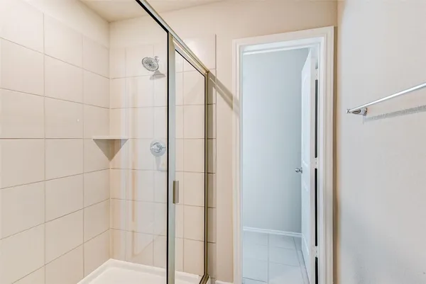 $2,000 | 11938 Amber Oak Way, Tomball, TX 77375