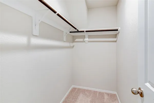 $2,000 | 11938 Amber Oak Way, Tomball, TX 77375