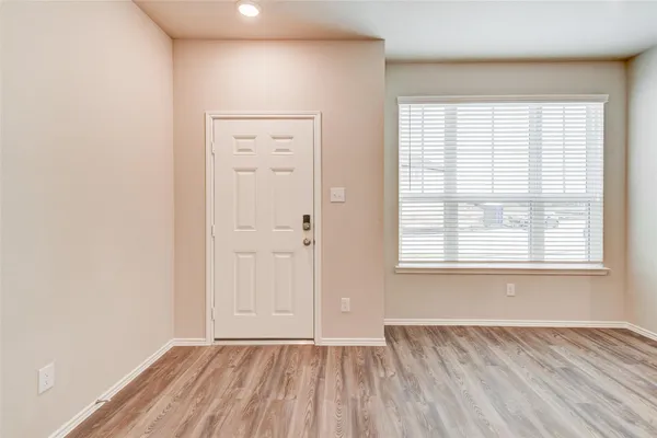 $2,000 | 11938 Amber Oak Way, Tomball, TX 77375