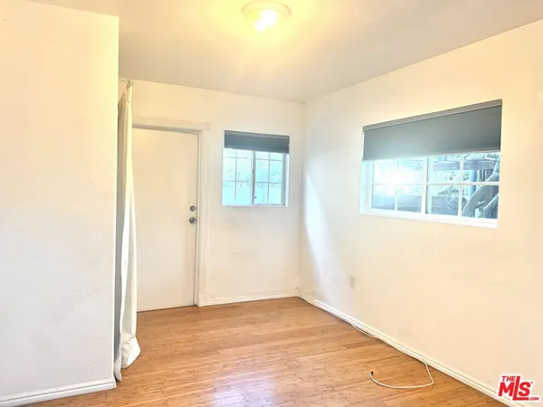 $3,995 | 2701 South Harcourt Avenue, Los Angeles, CA 90016